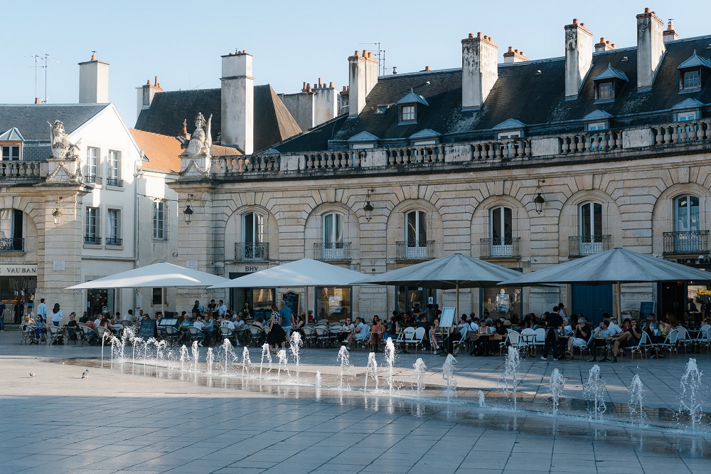 Place des Ducs à Dijon