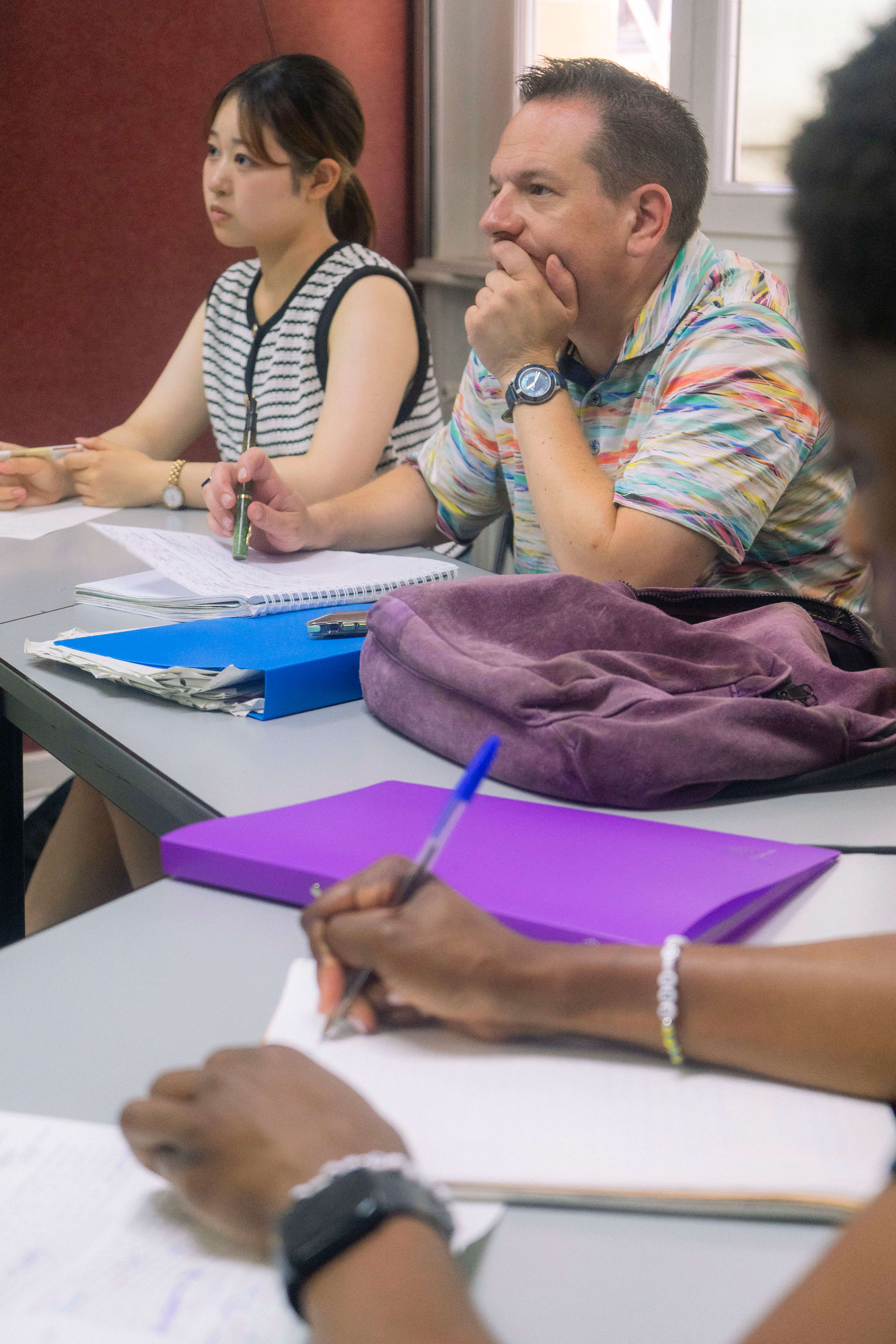 Cours de français en petits groupes à l’École Suisse Internationale de Paris