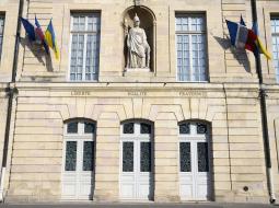 Examen civique 2026 : ce qui change pour la naturalisation et la carte de résident